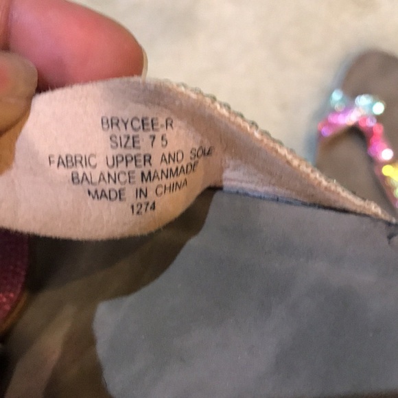 Madden girl Brycee Rainbow Bling Slip On sandals with Buckle Closure-Size 7.5 - Picture 7 of 7